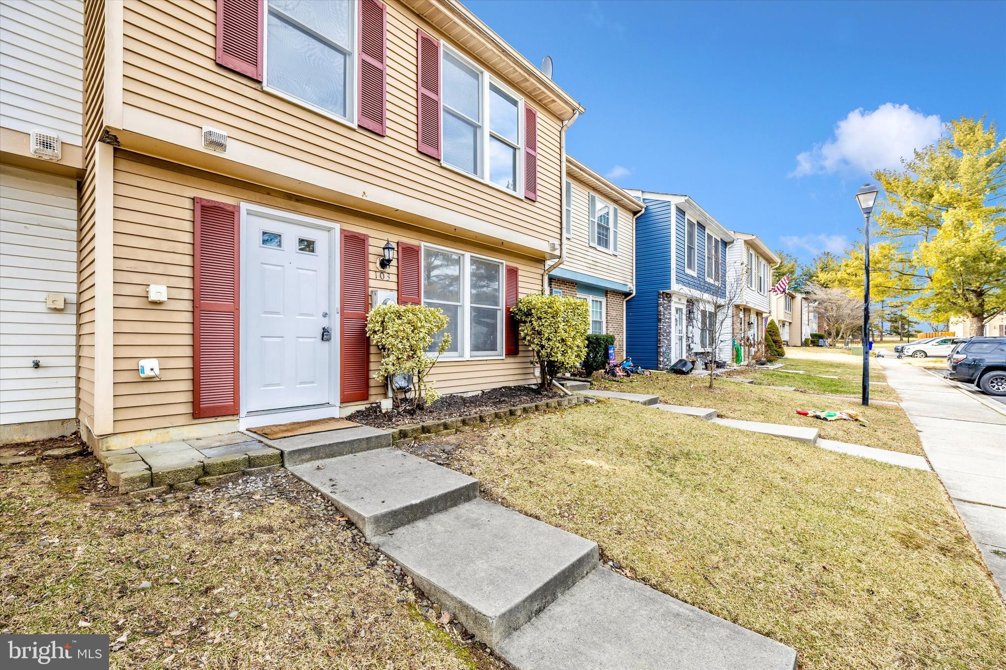 GLADE TOWN - Residential