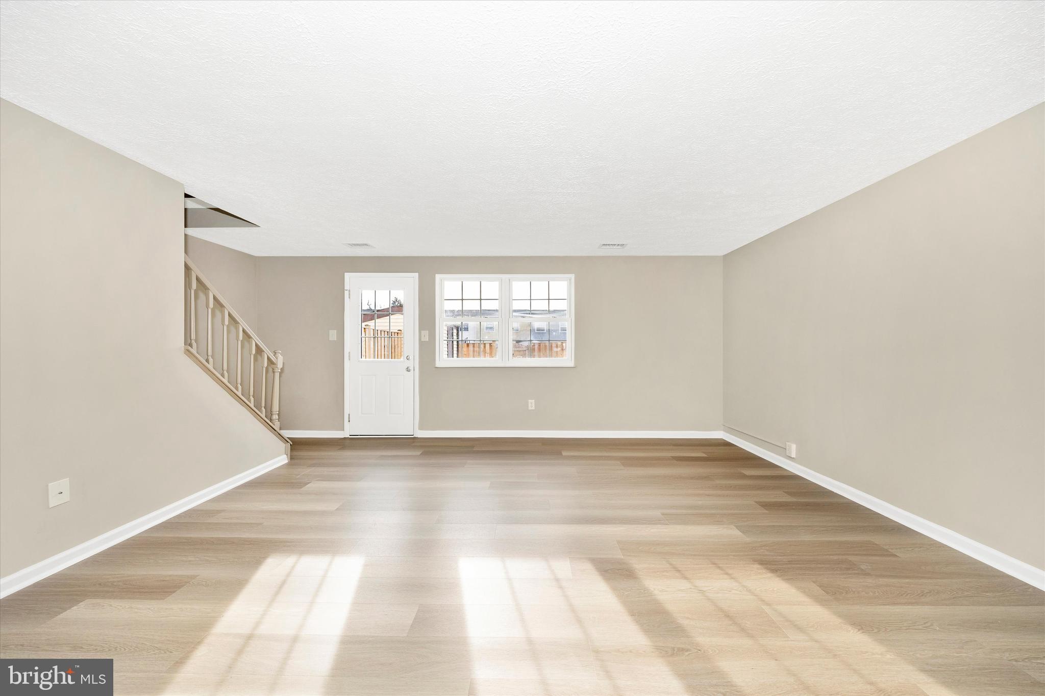 GLADE TOWN - Residential