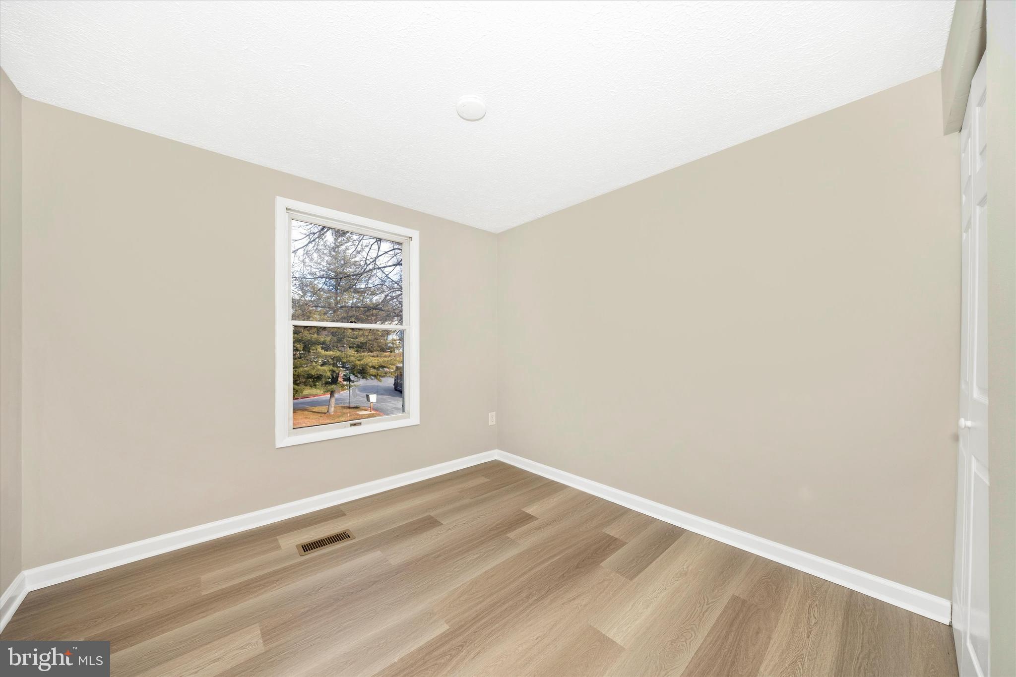 GLADE TOWN - Residential