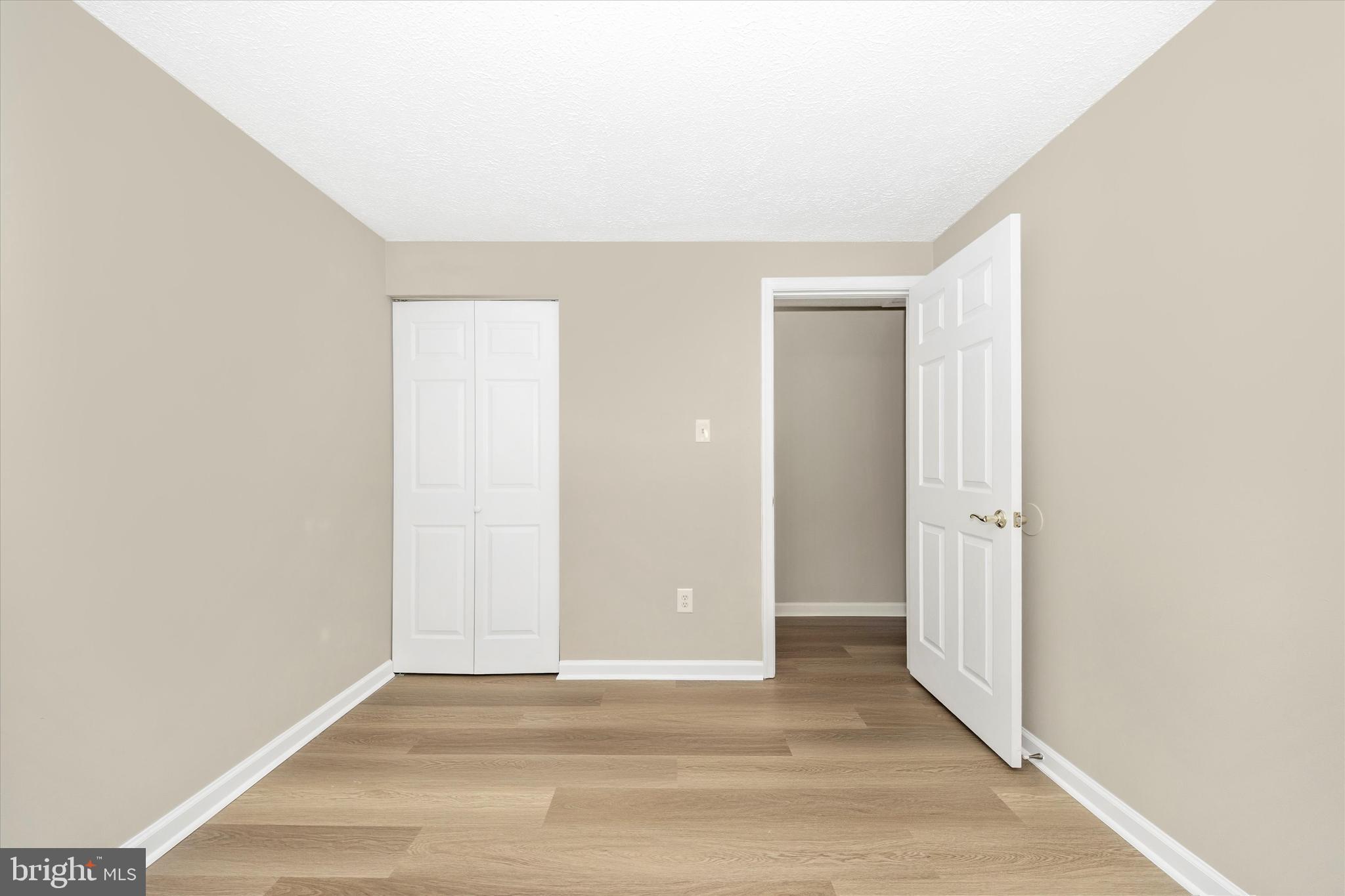 GLADE TOWN - Residential