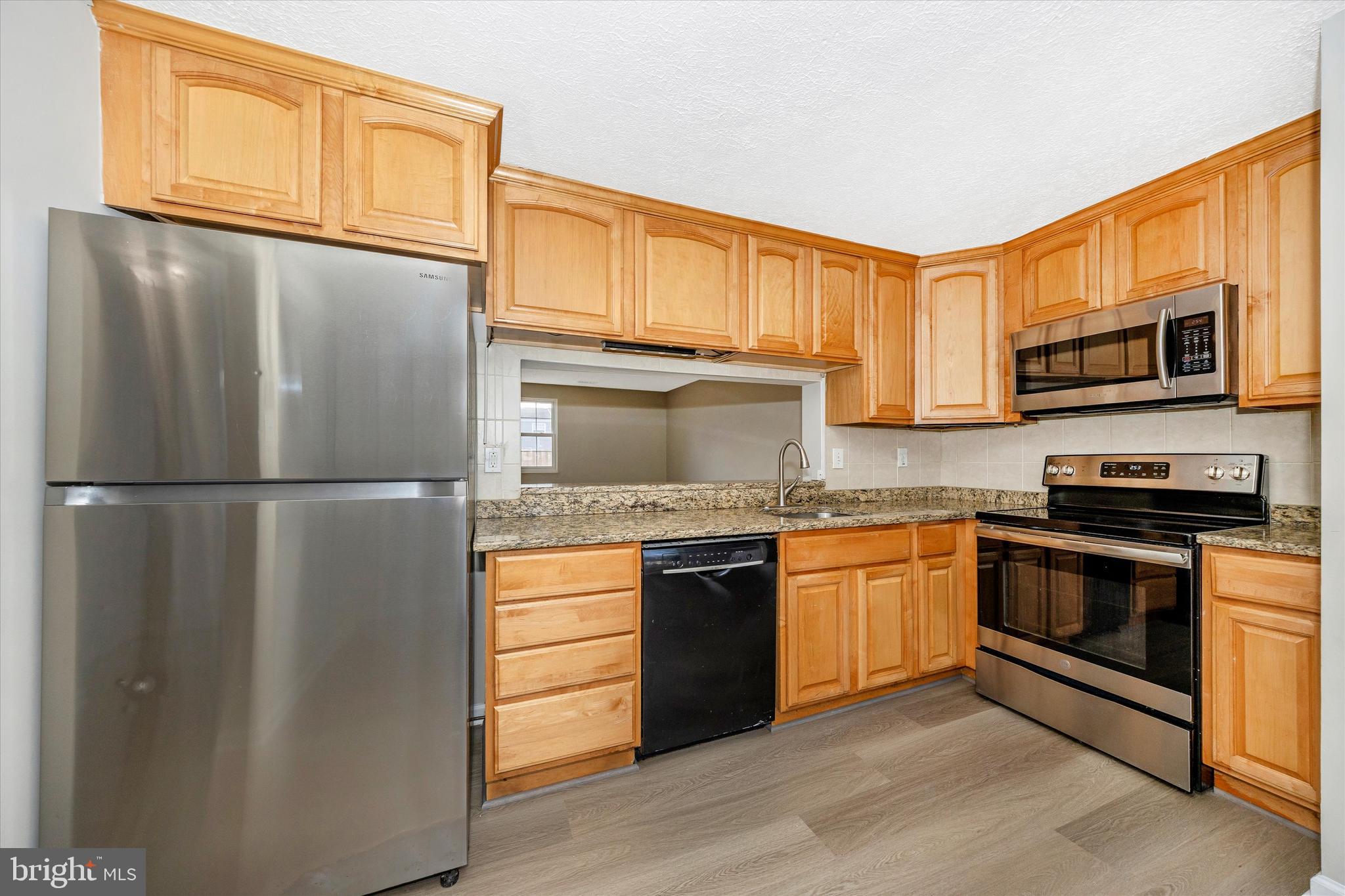 GLADE TOWN - Residential