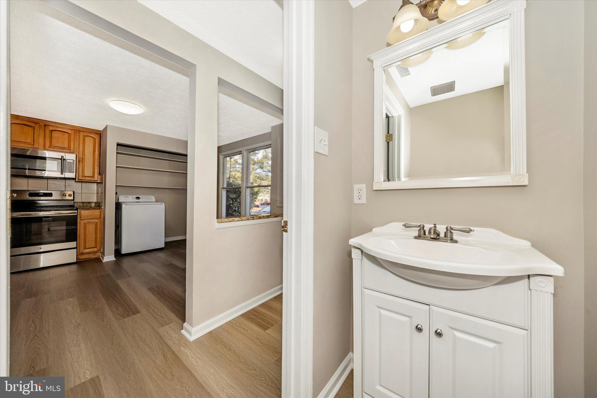 GLADE TOWN - Residential