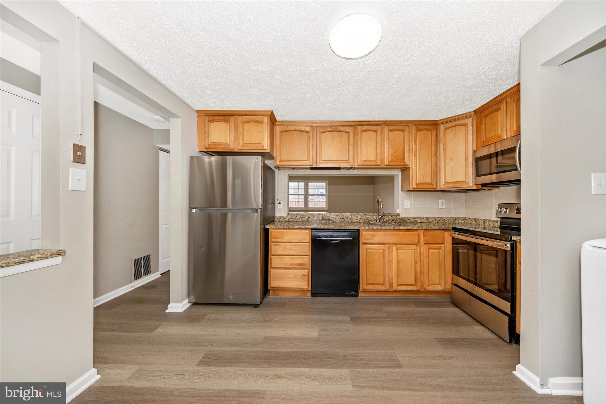 GLADE TOWN - Residential