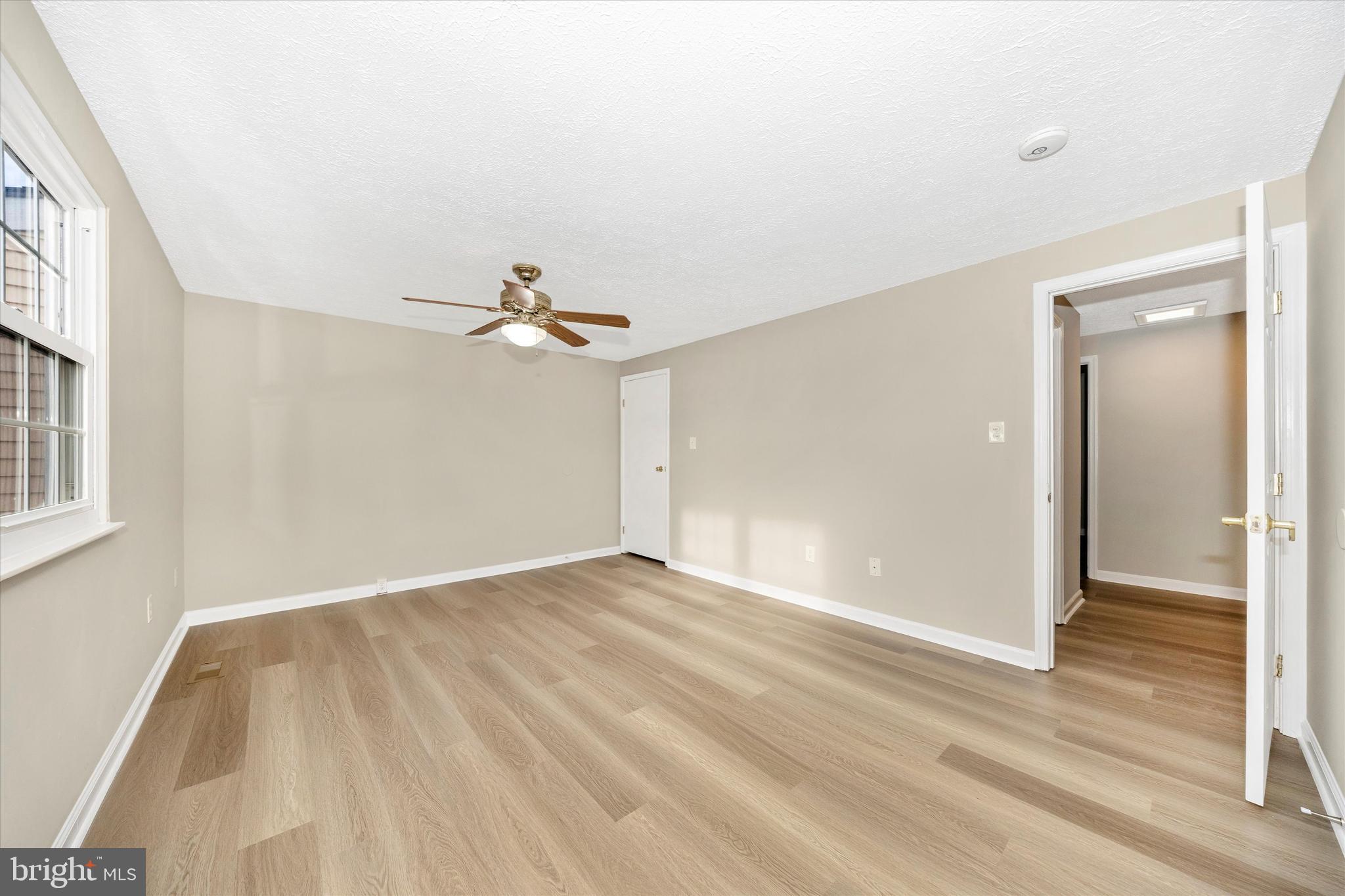 GLADE TOWN - Residential