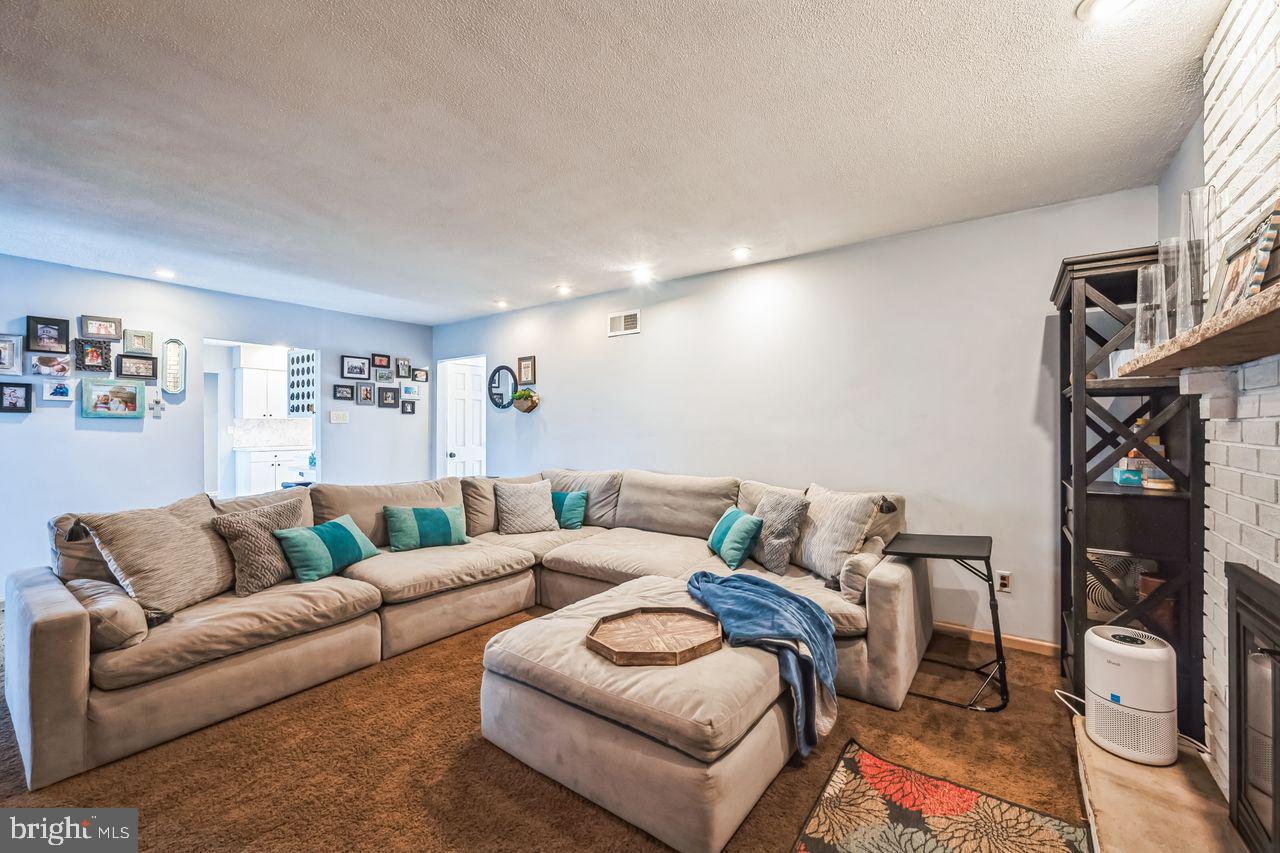 PEBBLE BROOK - Residential