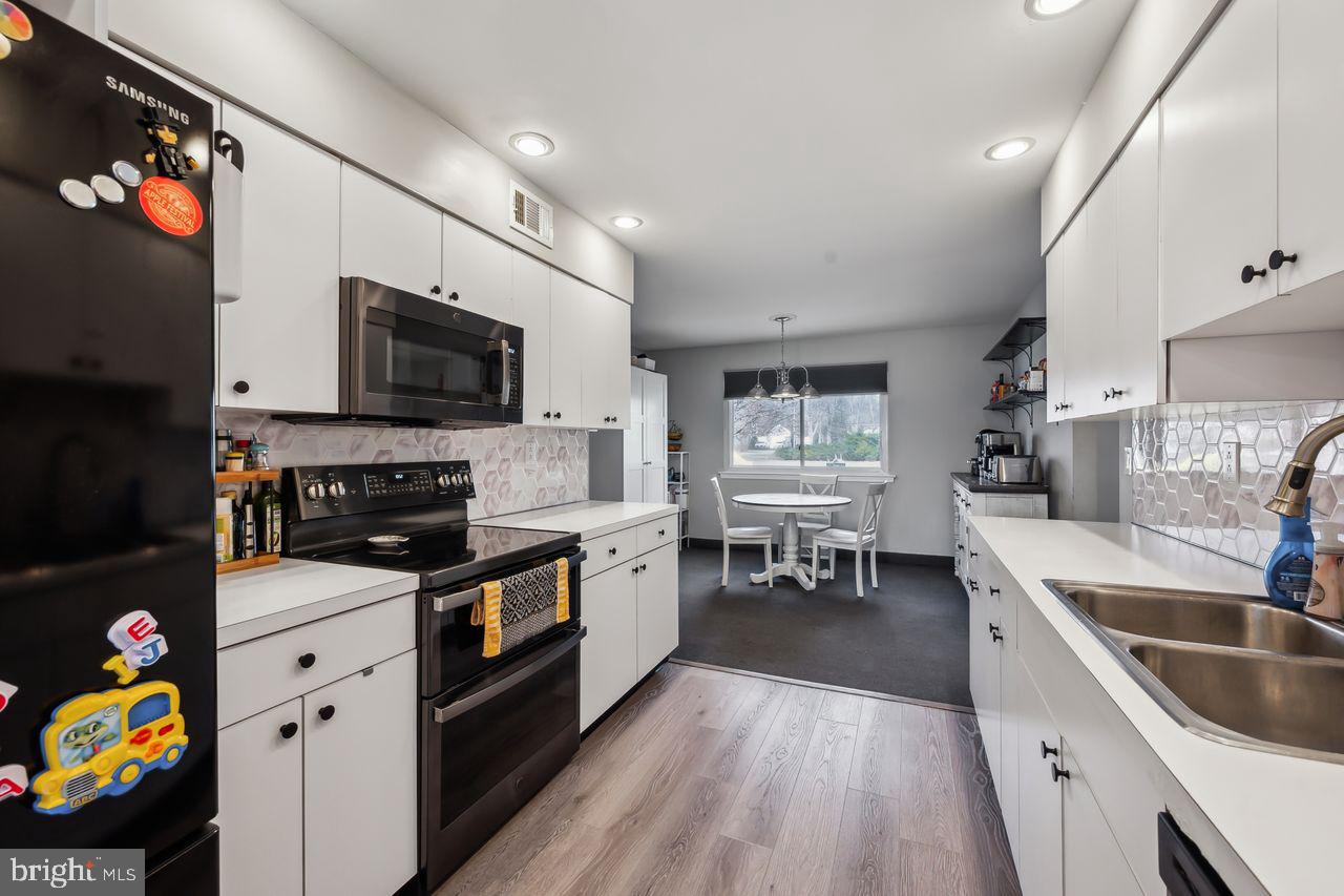 PEBBLE BROOK - Residential