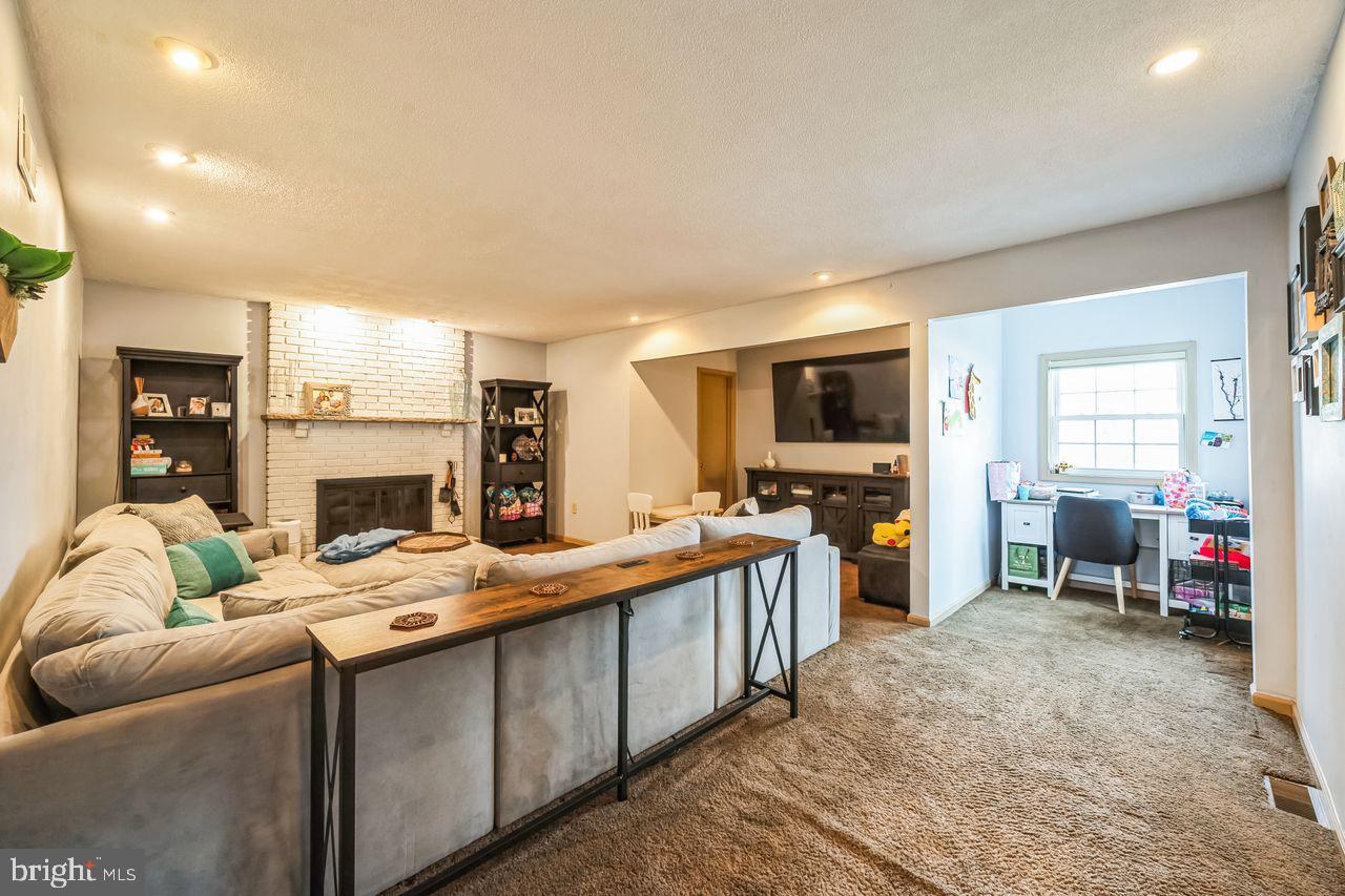 PEBBLE BROOK - Residential