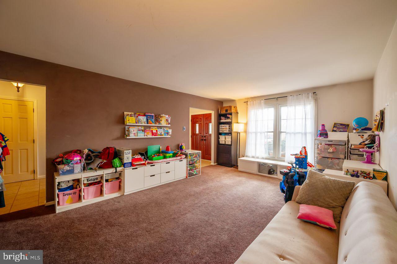 PEBBLE BROOK - Residential