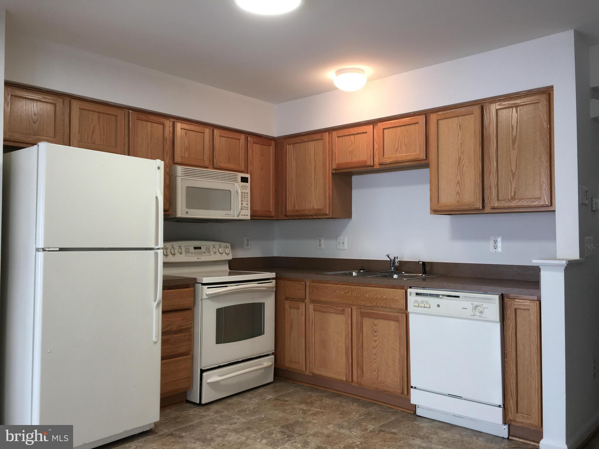 LAKELAND PLACE - Residential