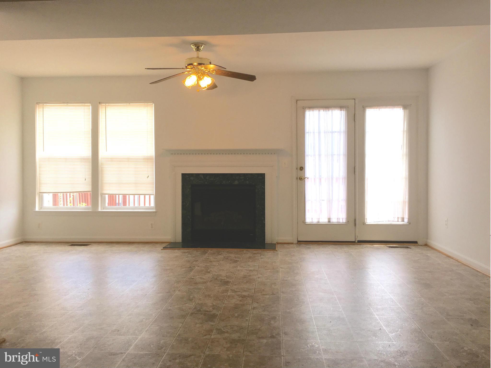 LAKELAND PLACE - Residential