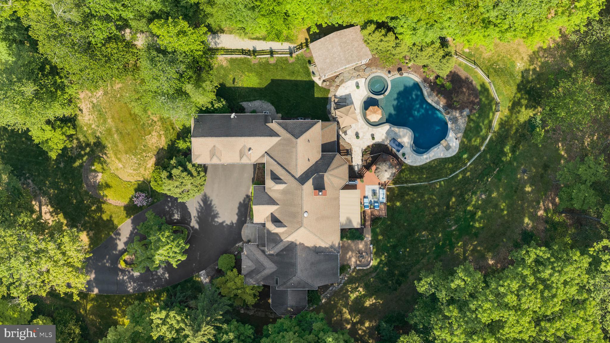 KINGSWOOD II - Residential