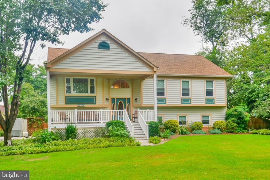 Beautiful custom built 3300 sq ft 5BR/3BA split foyer on private 1/2 acre lot. Large rooms throughout. Gourmet kitchen w/ breakfast bar & granite counter tops, master bath w/jetted tub,family rm w/ custom built oak wet bar & wood stove, large screened porch & multiple lower decks & fenced yard w/ in-ground pool. New roof (2018) ,windows & carpet (2016). Blue ribbon schools. Home Warranty included.