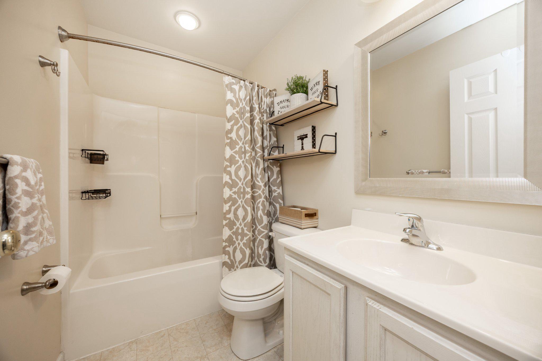 MEWS AT BAILEY STATION - Residential