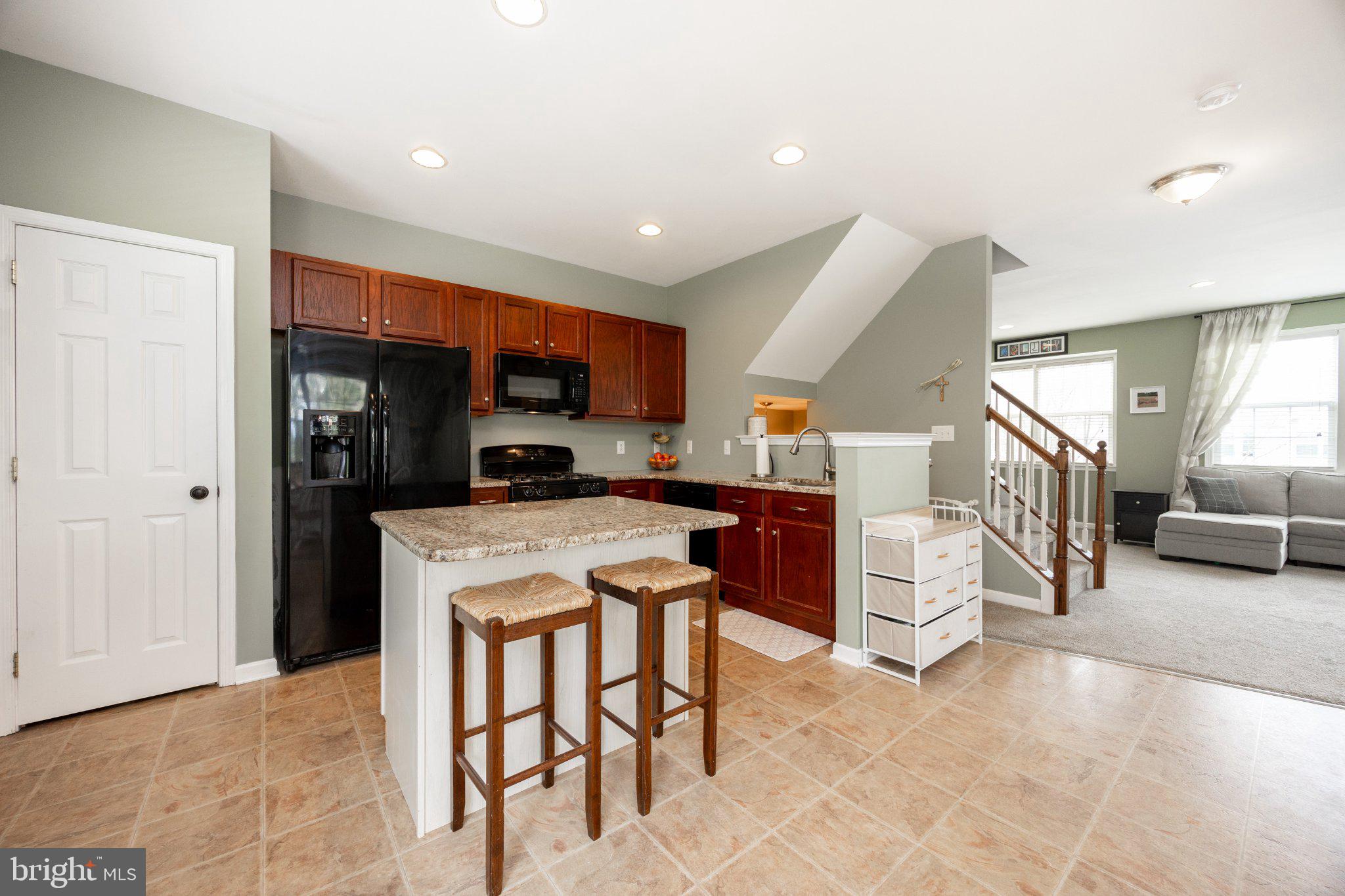 MEWS AT BAILEY STATION - Residential