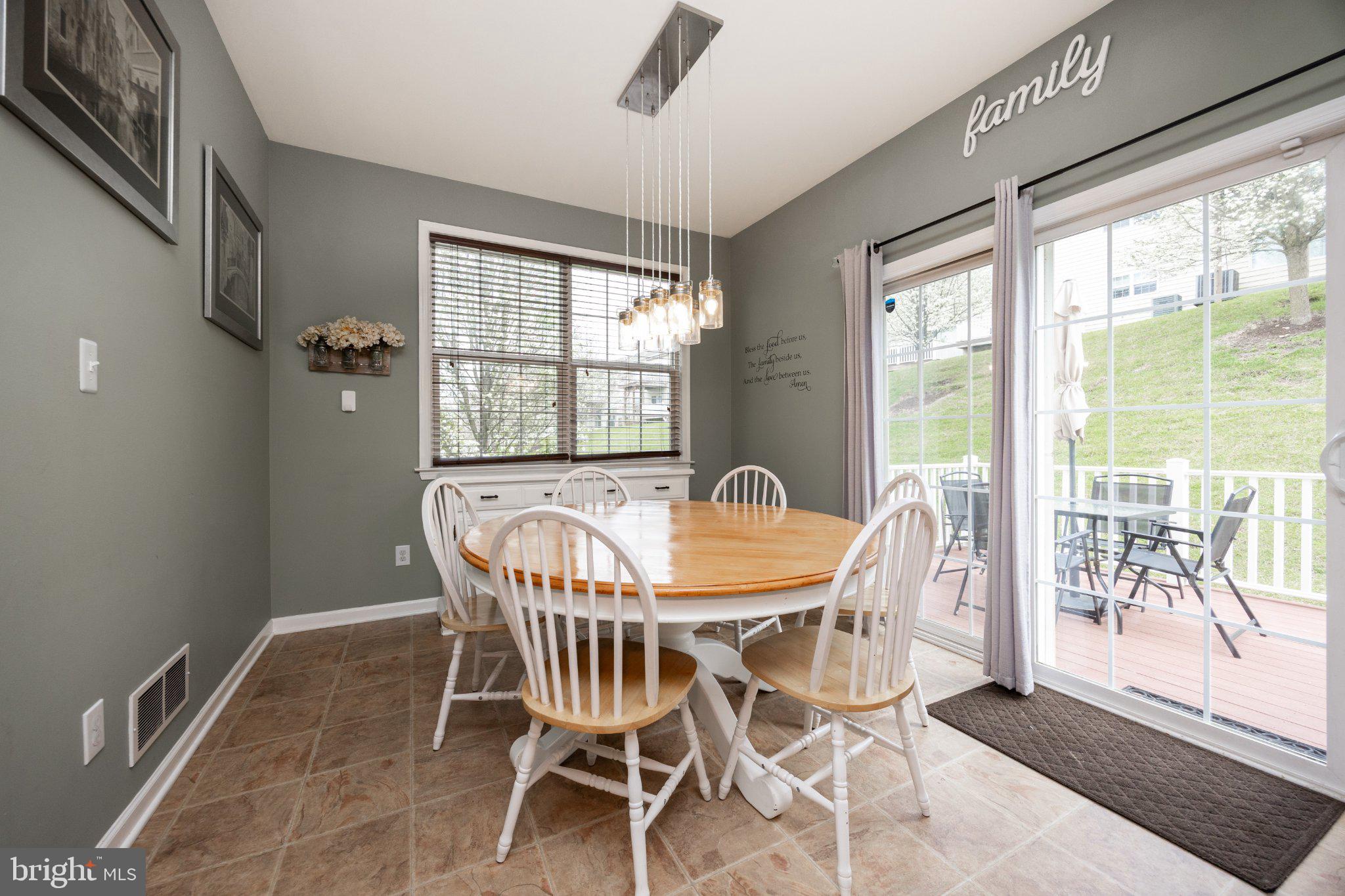 MEWS AT BAILEY STATION - Residential