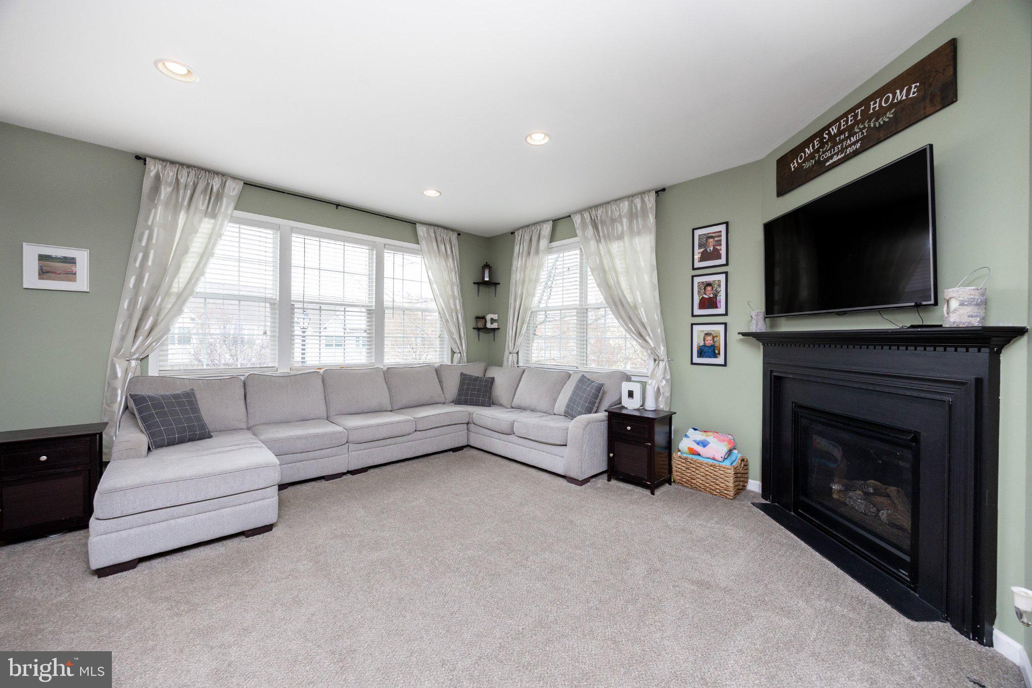 MEWS AT BAILEY STATION - Residential