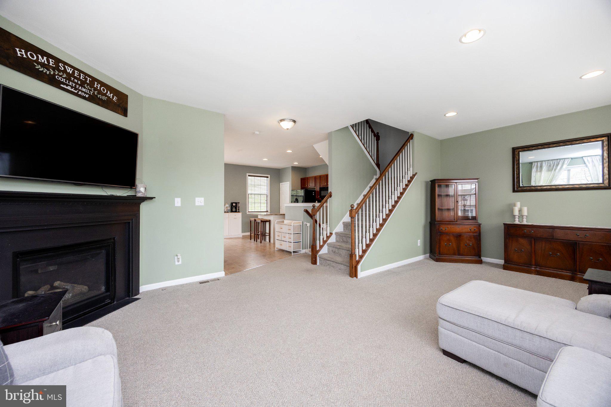 MEWS AT BAILEY STATION - Residential