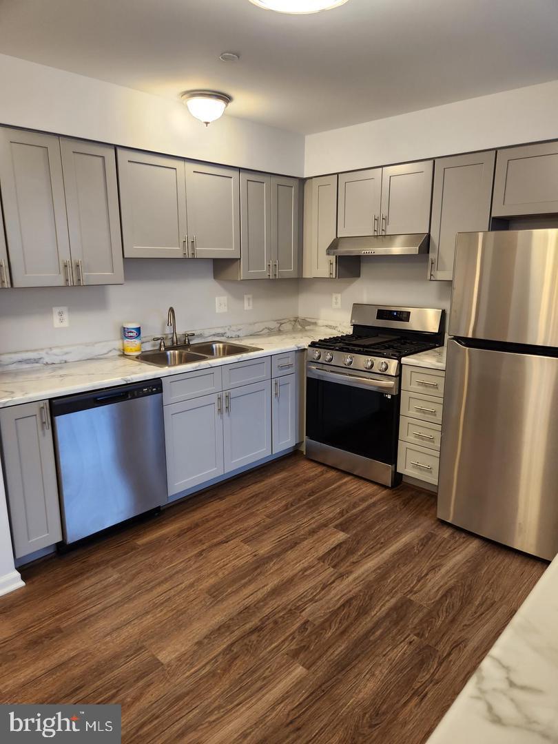 SENECA HARBOR - Residential Lease