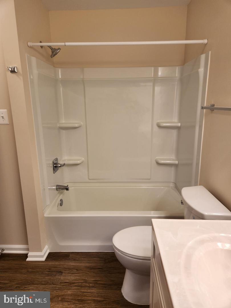 SENECA HARBOR - Residential Lease