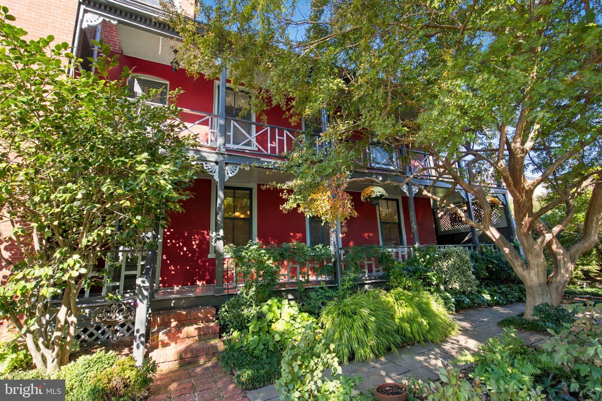 154 11TH STREET SE