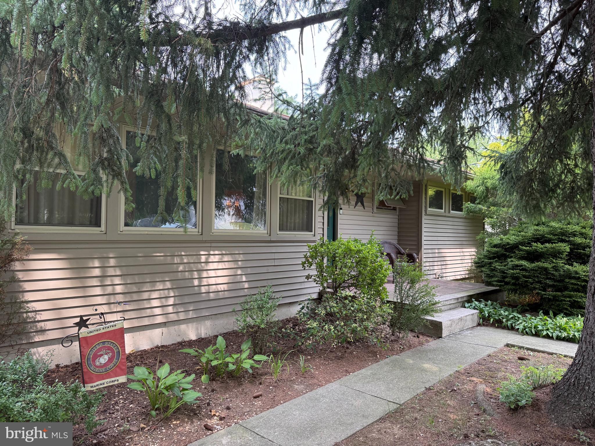 5 WOOD LANE