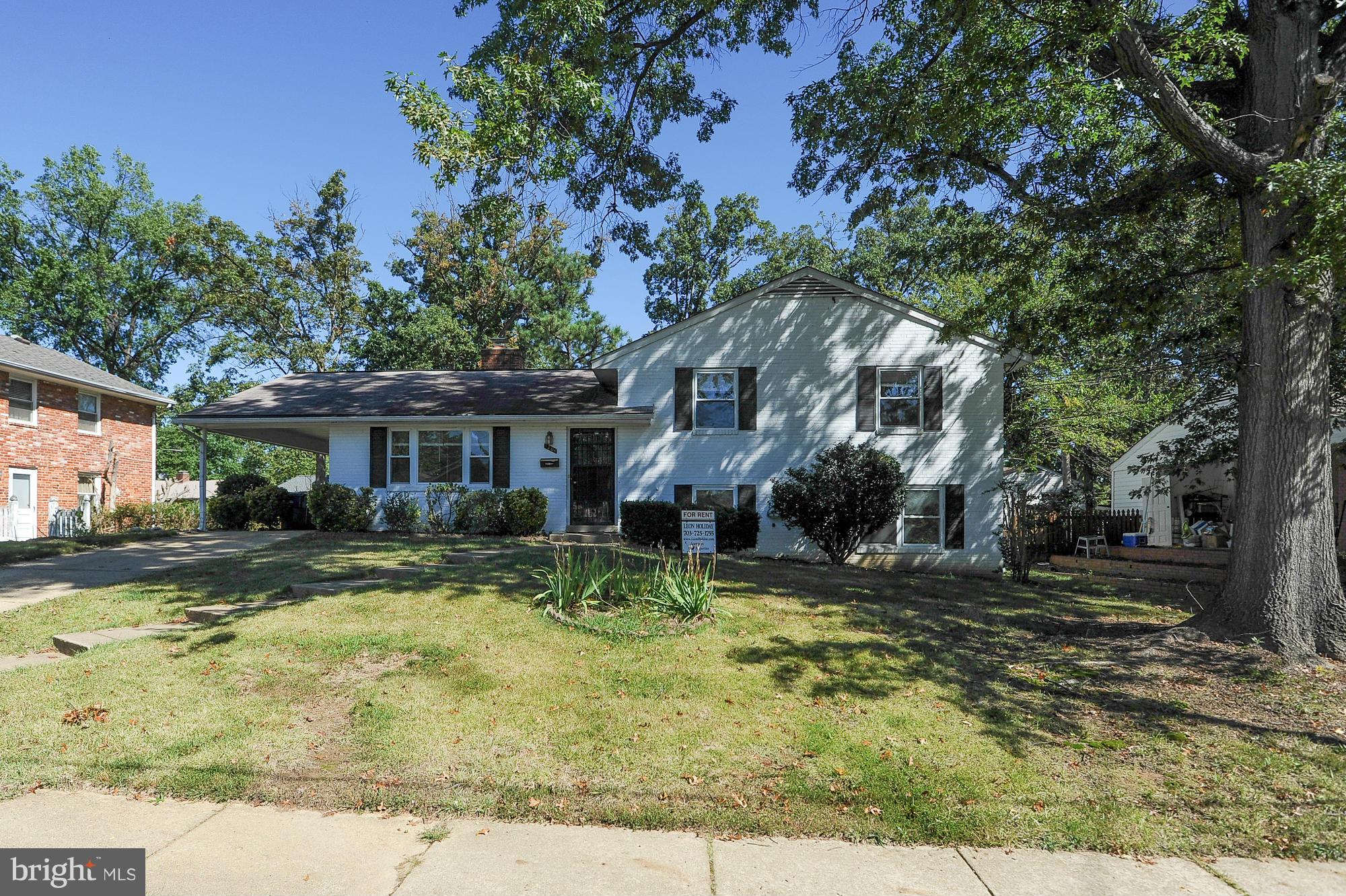 MONTICELLO FOREST - Residential Lease