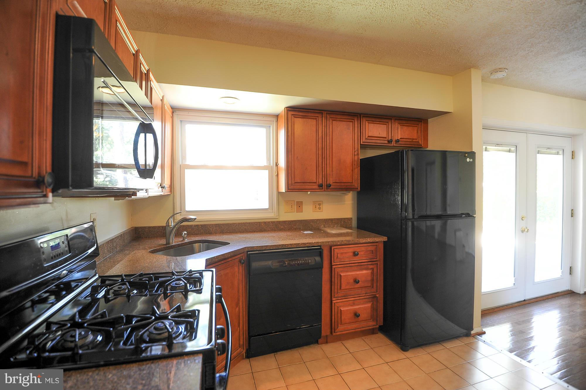 MONTICELLO FOREST - Residential Lease