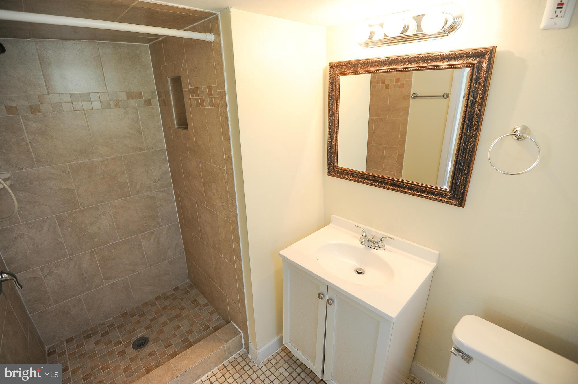 MONTICELLO FOREST - Residential Lease