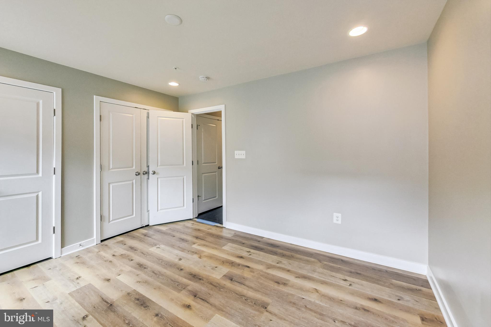 GLENMONT HILLS - Residential Lease