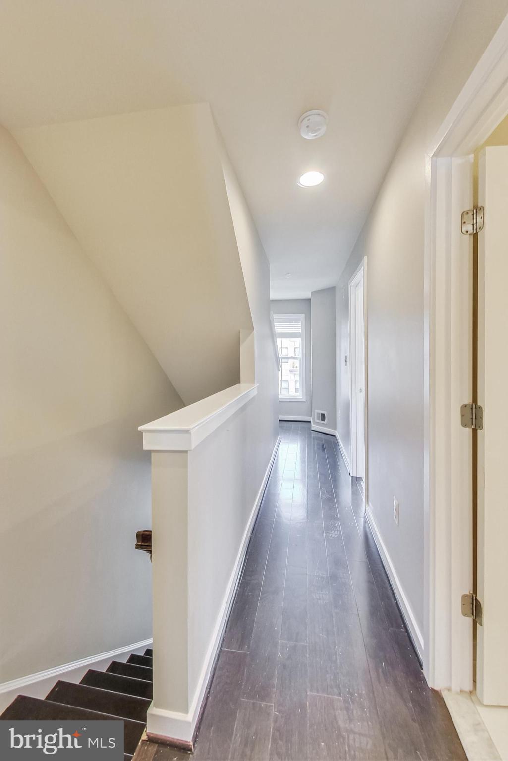 GLENMONT HILLS - Residential Lease