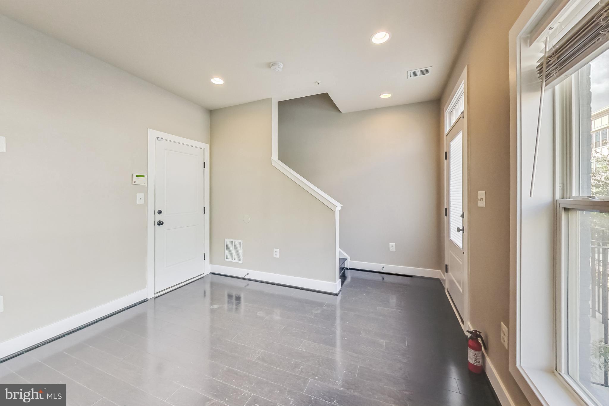 GLENMONT HILLS - Residential Lease