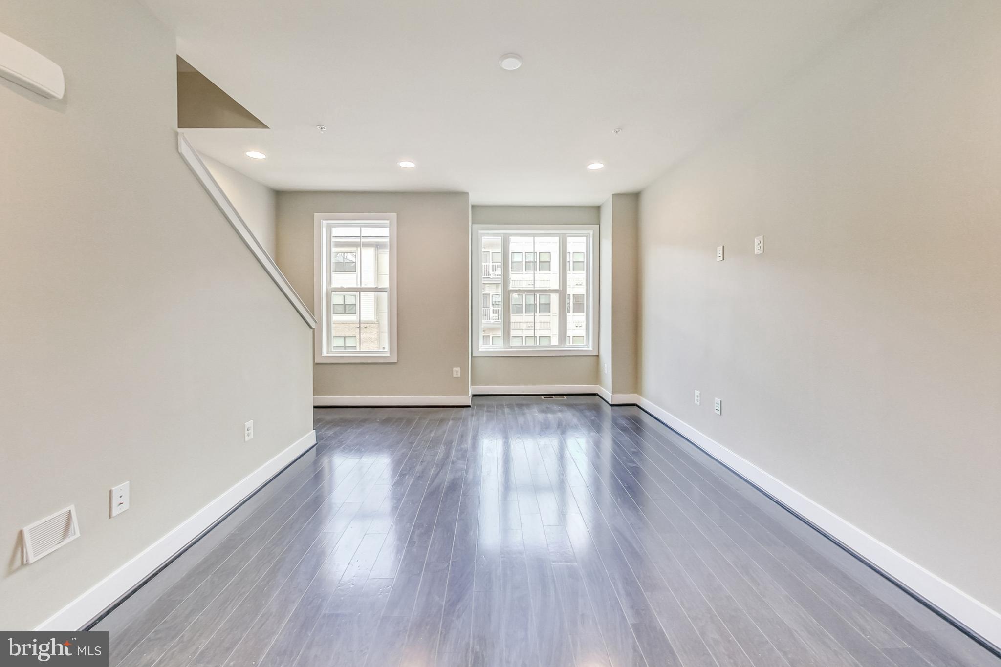 GLENMONT HILLS - Residential Lease