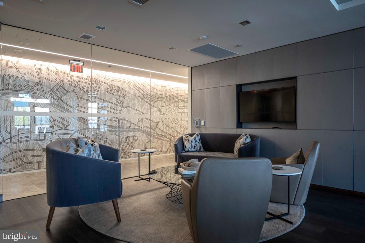 ROBINSON LANDING - Residential