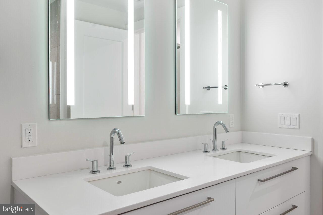 ROBINSON LANDING - Residential