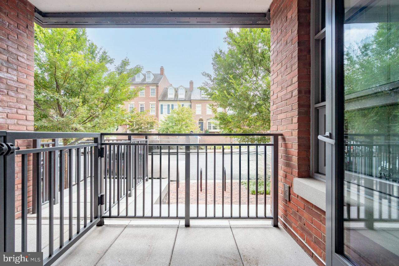 ROBINSON LANDING - Residential