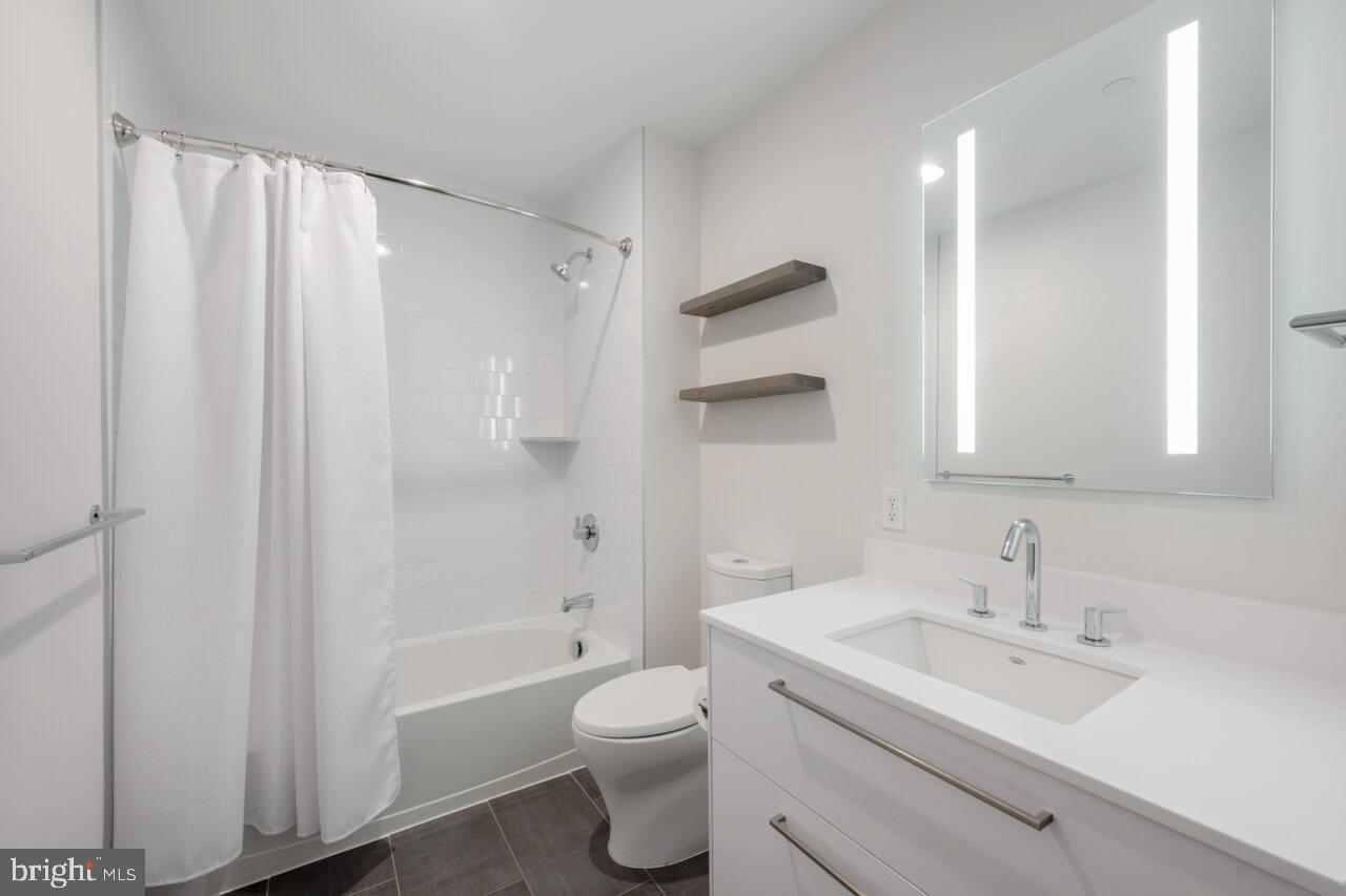 ROBINSON LANDING - Residential