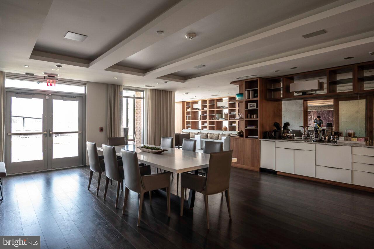 ROBINSON LANDING - Residential