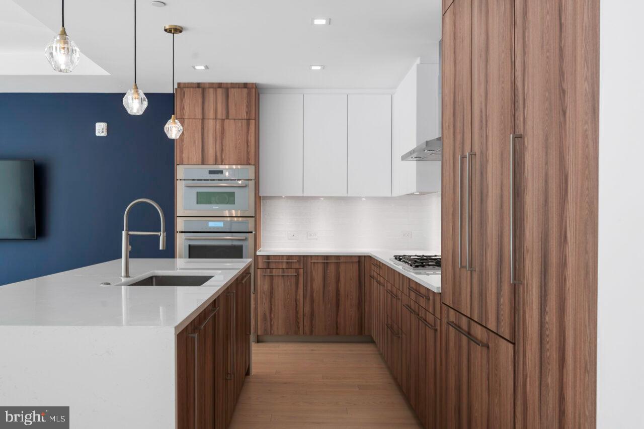 ROBINSON LANDING - Residential