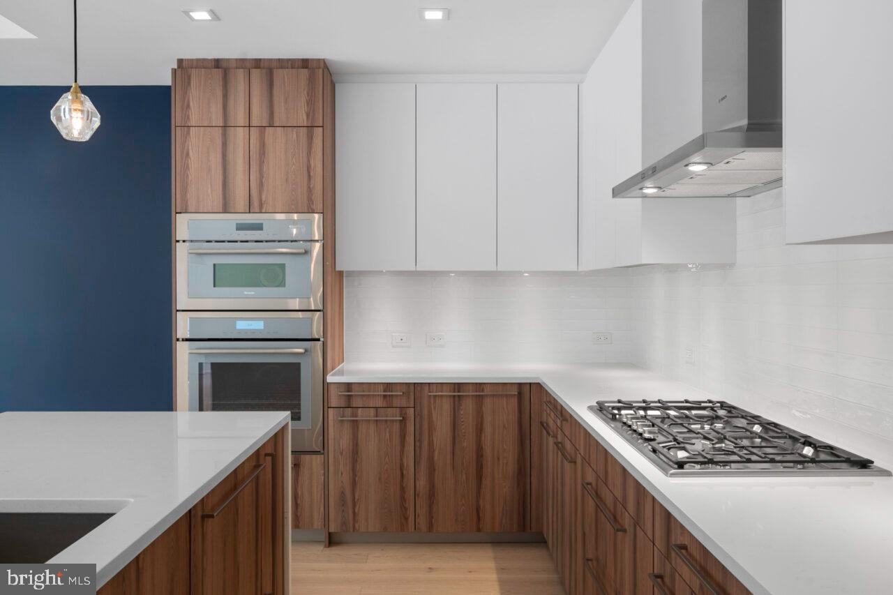 ROBINSON LANDING - Residential