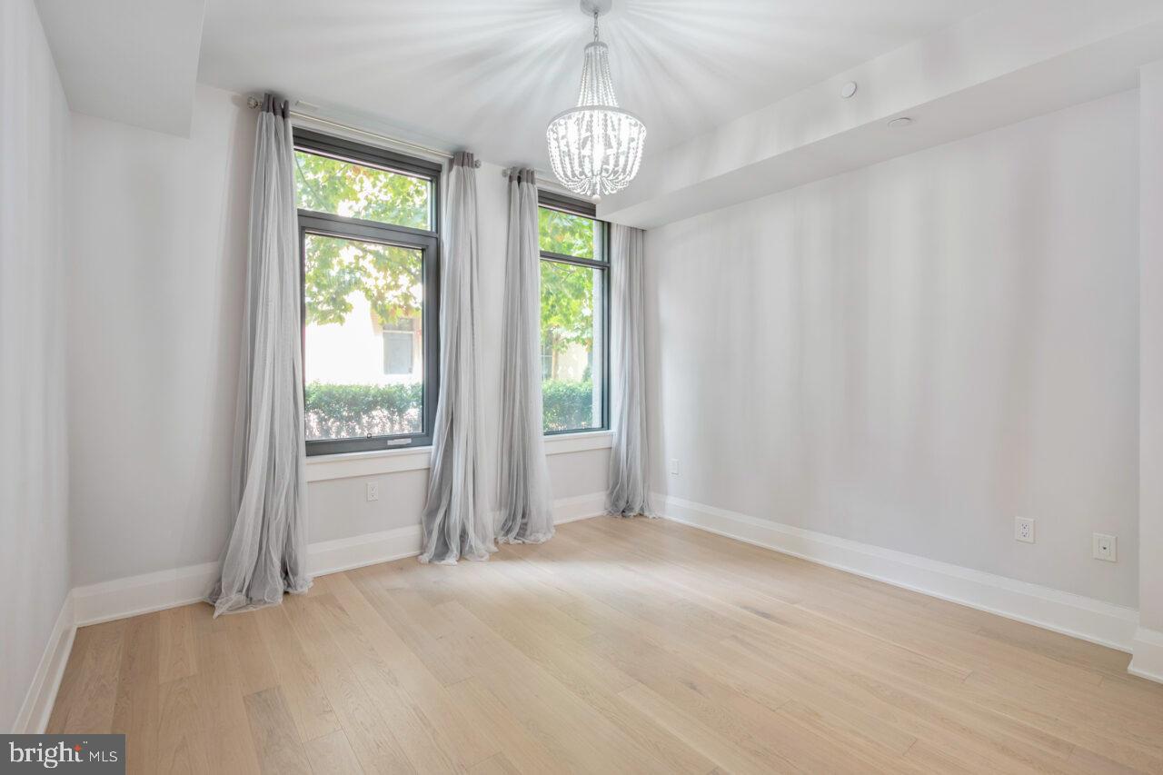 ROBINSON LANDING - Residential