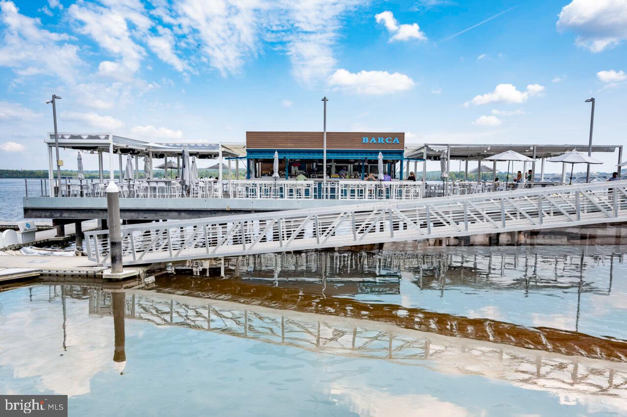 ROBINSON LANDING - Residential