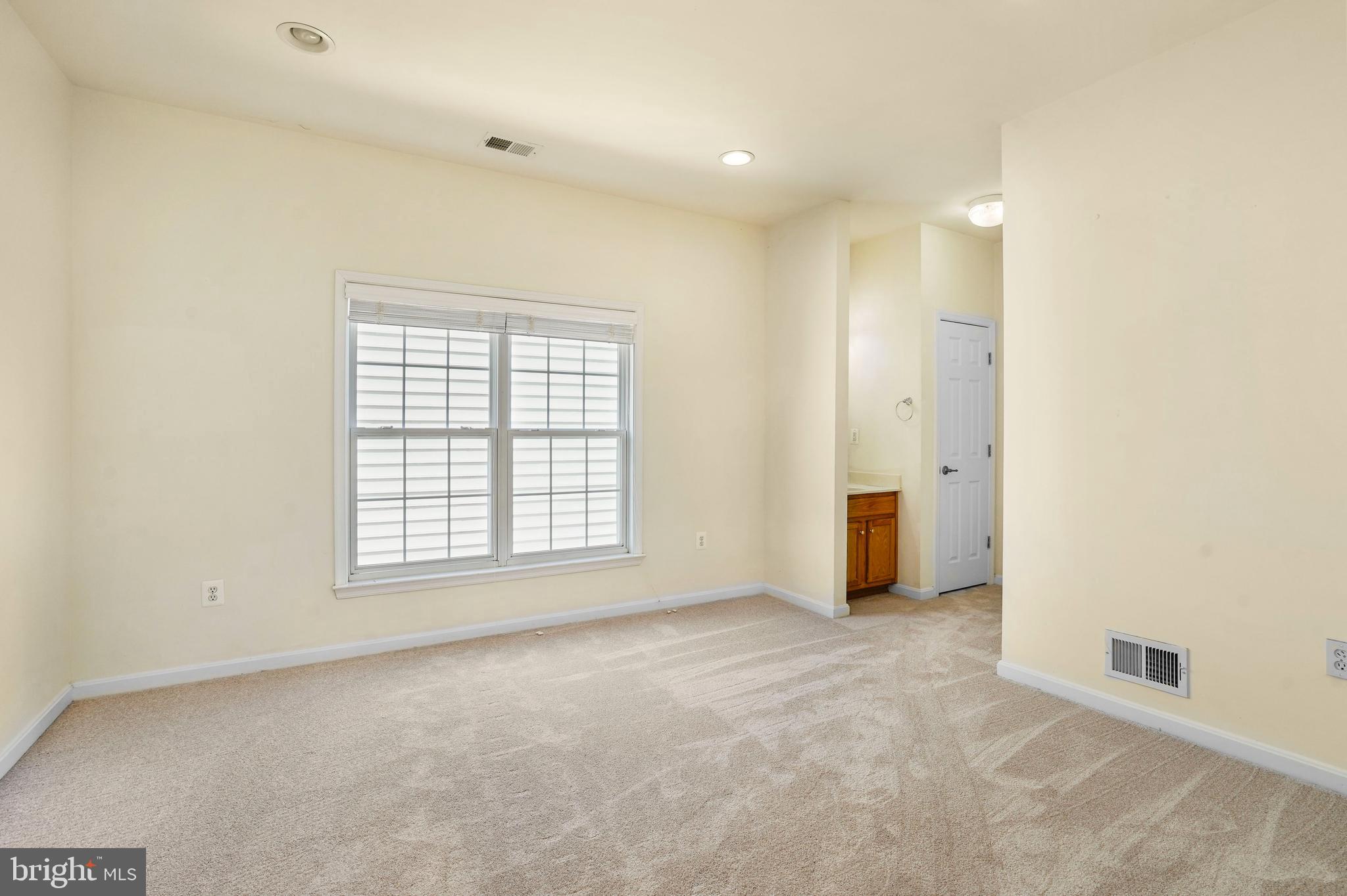 PORT POTOMAC - Residential