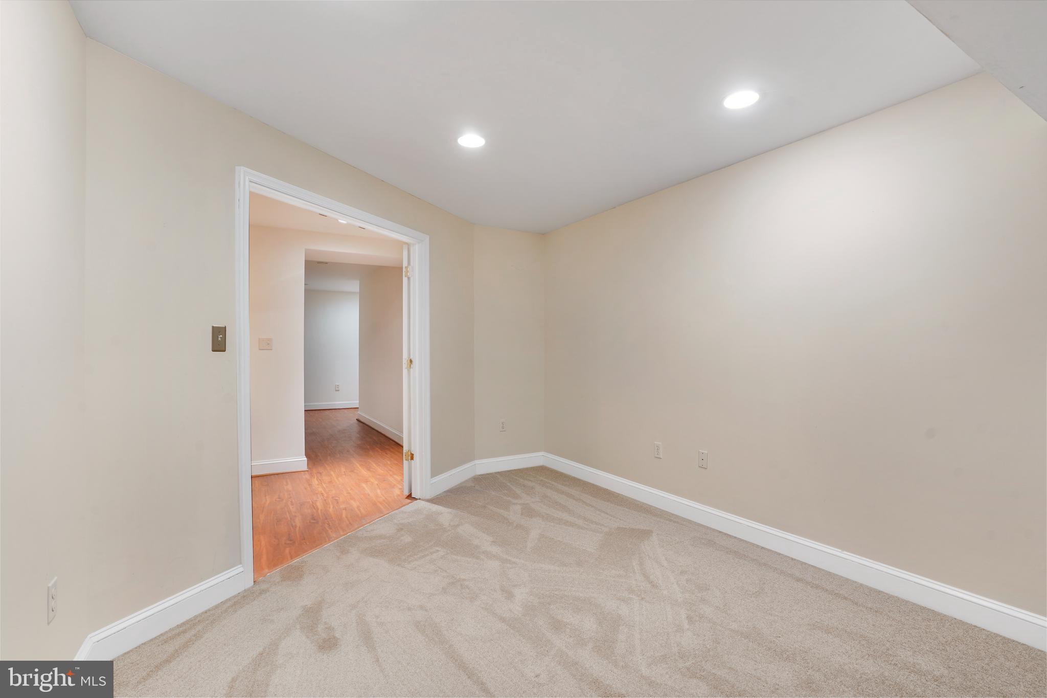 PORT POTOMAC - Residential