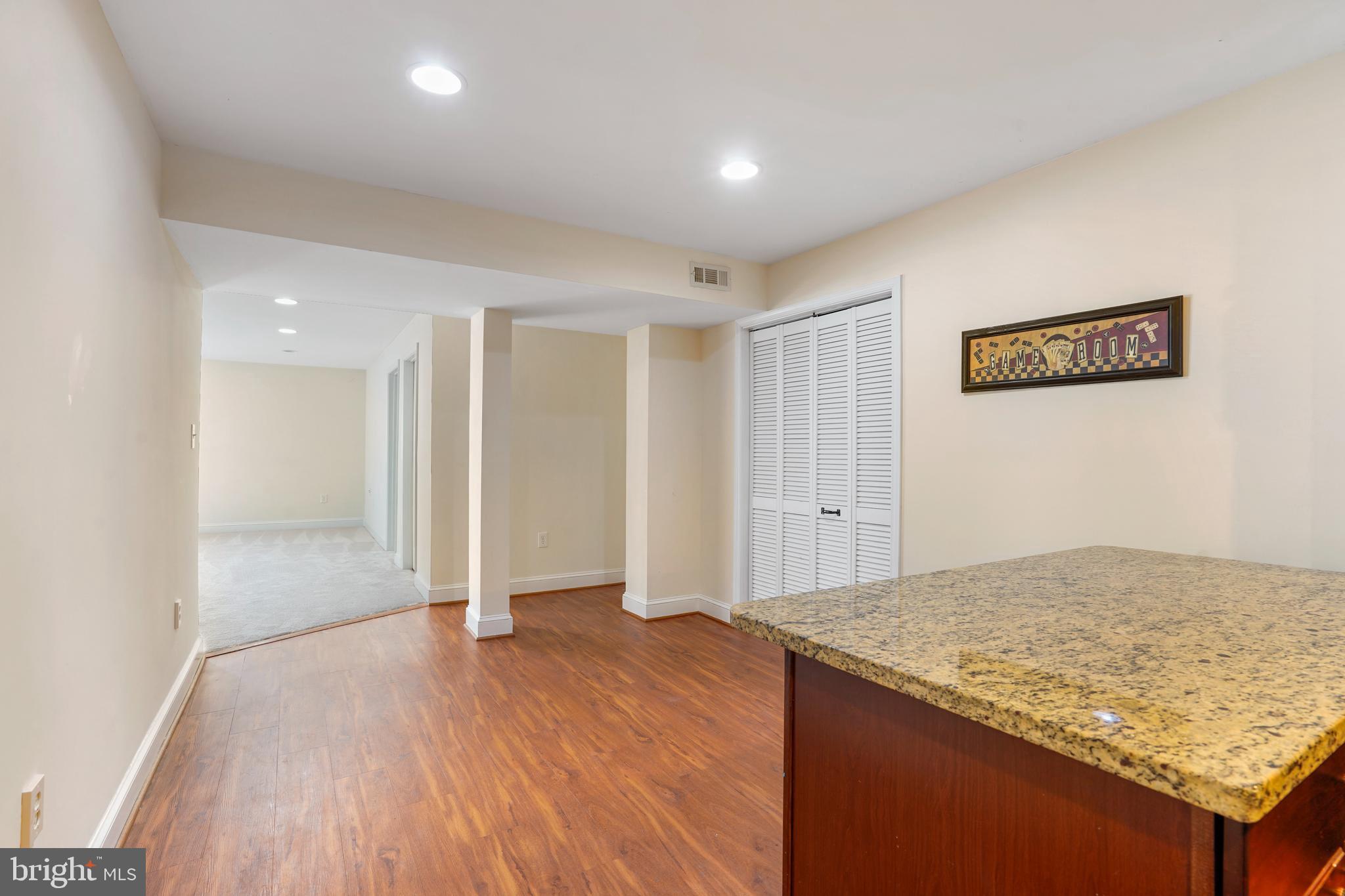 PORT POTOMAC - Residential