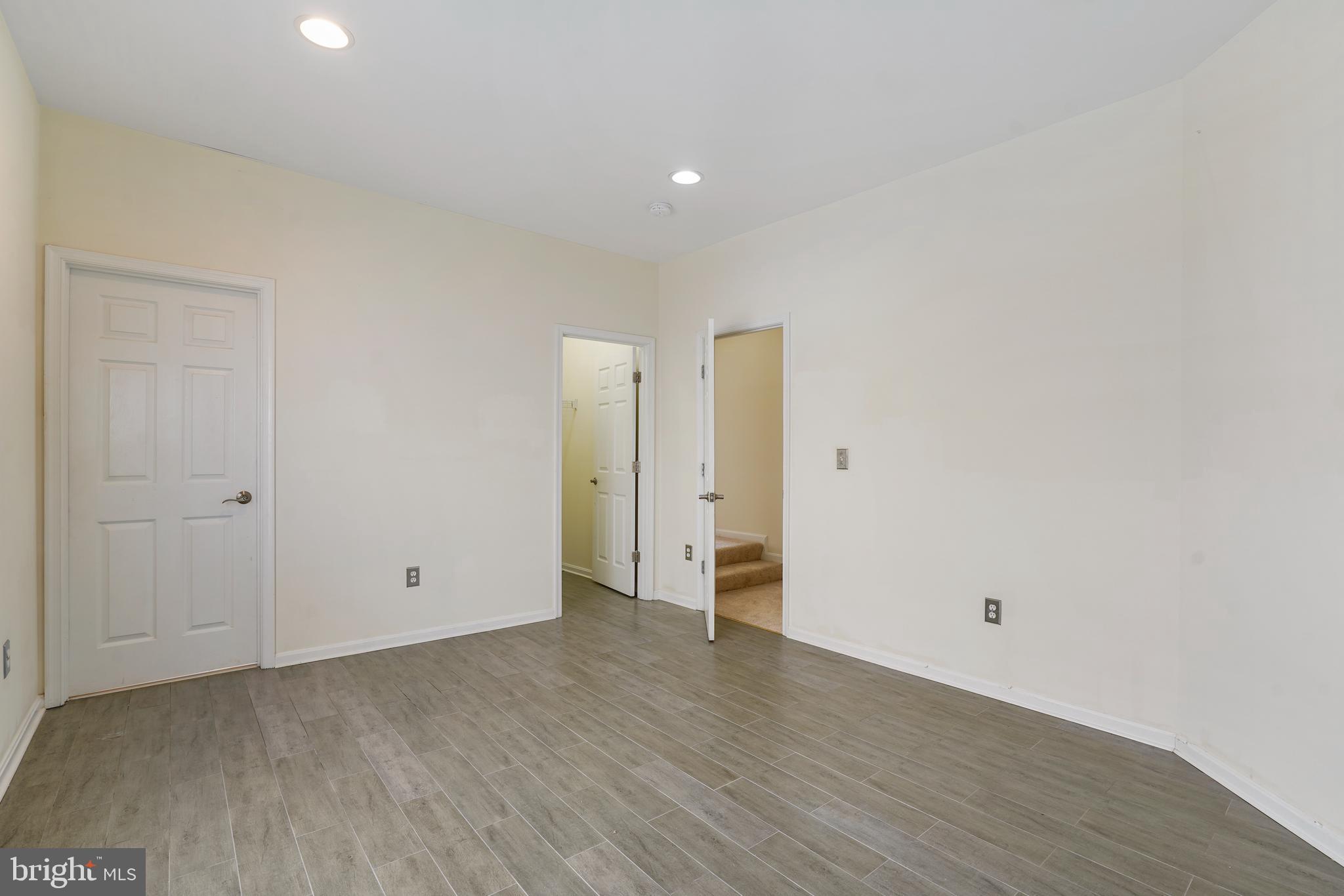 PORT POTOMAC - Residential