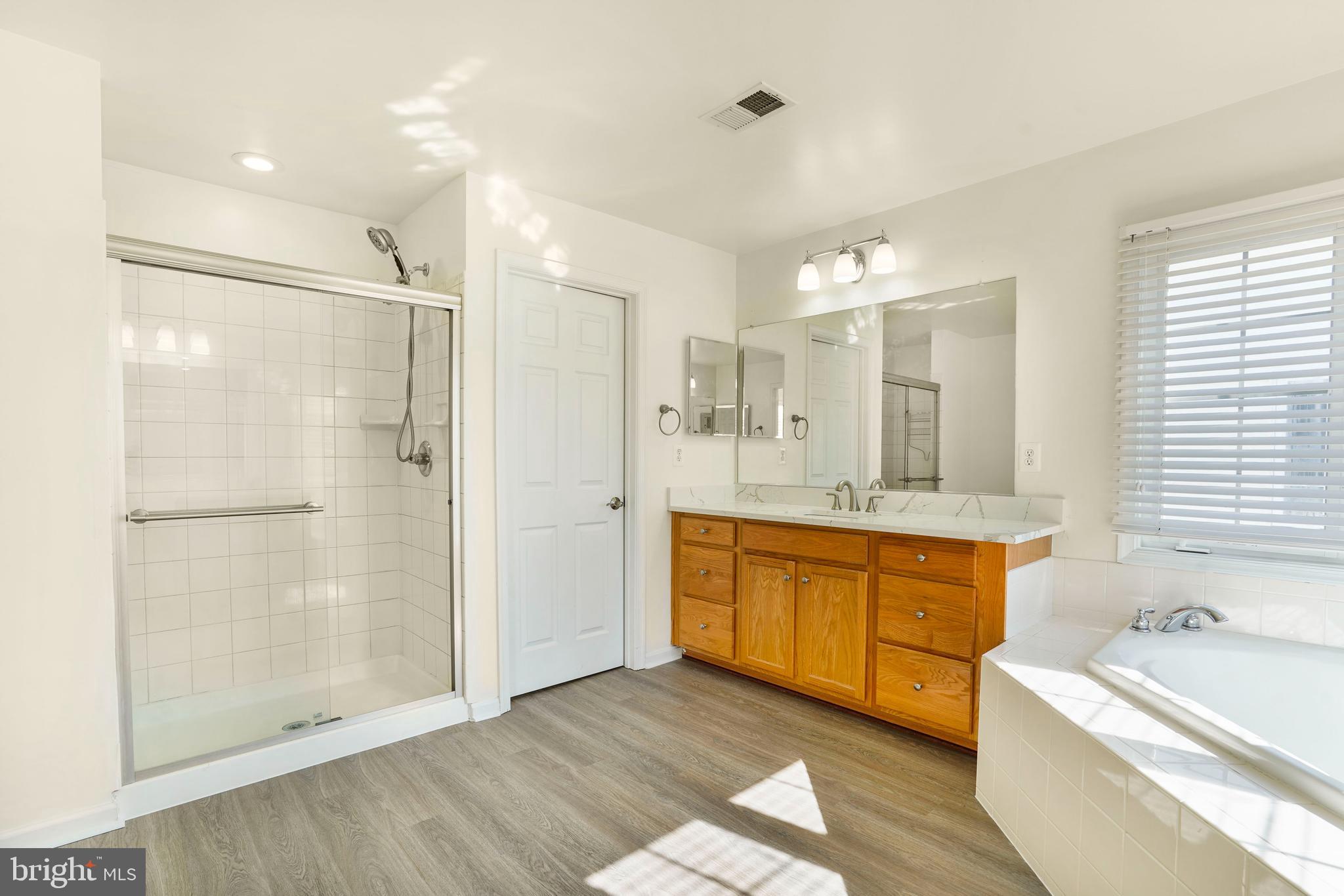 PORT POTOMAC - Residential