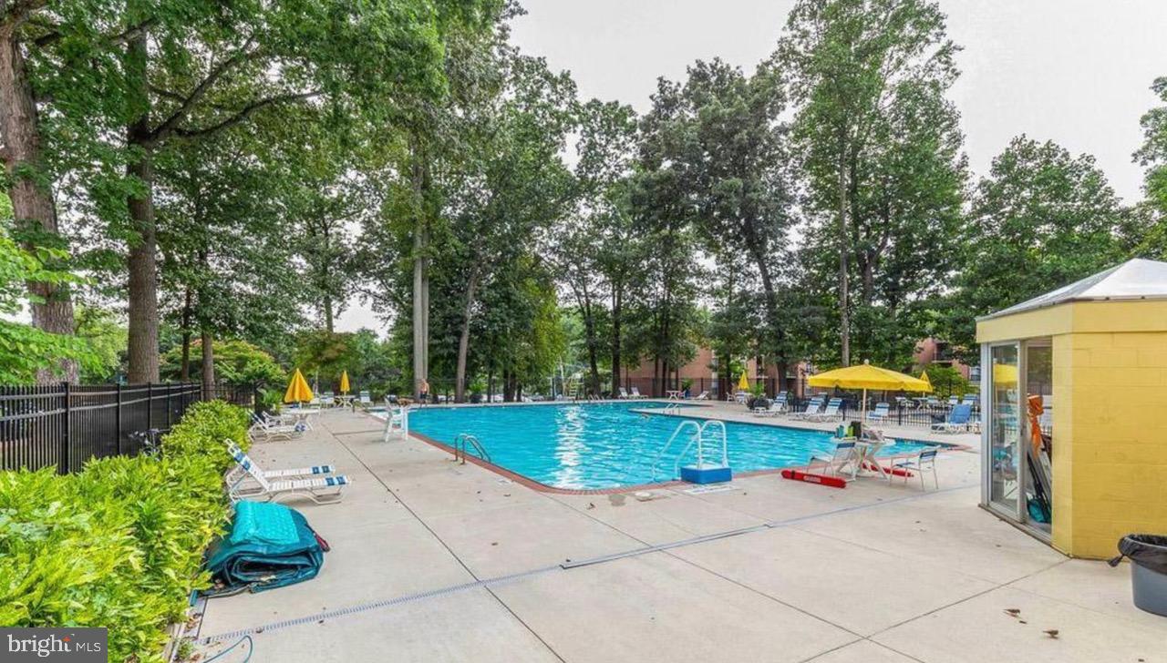 WOODBURN VILLAGE - Residential Lease