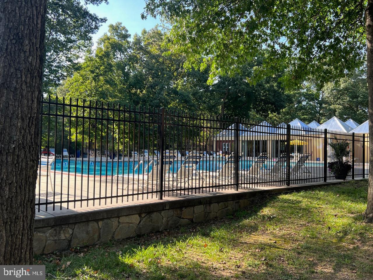 WOODBURN VILLAGE - Residential Lease