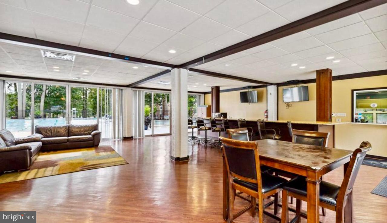 WOODBURN VILLAGE - Residential Lease