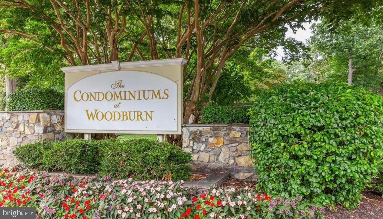 WOODBURN VILLAGE - Residential Lease